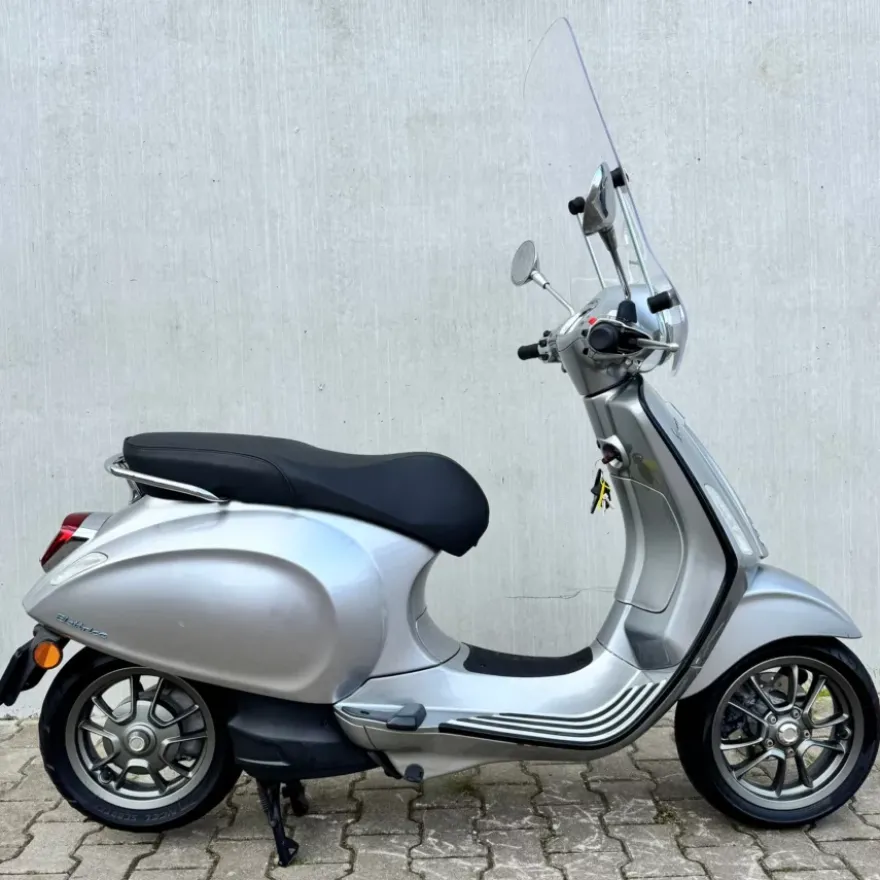 BTW-voertuig Vespa Elettrica Grey/Black DXF-40-F