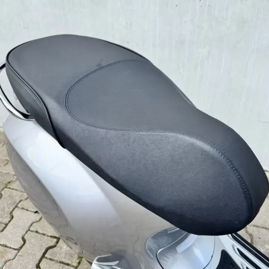 BTW-voertuig Vespa Elettrica Grey/Black DXF-40-F