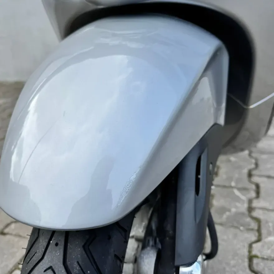 BTW-voertuig Vespa Elettrica Grey/Black DXF-40-F