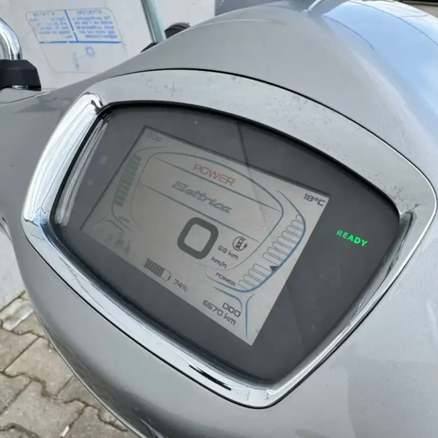 BTW-voertuig Vespa Elettrica Grey/Black DXF-40-F