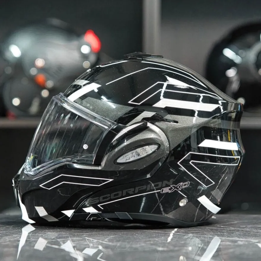 Scorpion Exo-Tech Evo Conquer Black-White