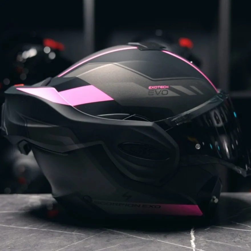 Scorpion Exo-Tech Evo Socius Matt Black Pink
