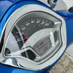 SOLD BTW-voertuig Vespa GTS300 blauw 87-MG-PF