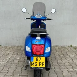 SOLD BTW-voertuig Vespa GTS300 blauw 87-MG-PF