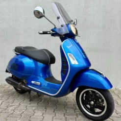 SOLD BTW-voertuig Vespa GTS300 blauw 87-MG-PF