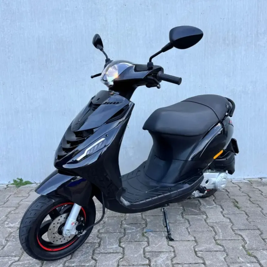 SOLD PIAGGIO Zip 25km/h FJB-16-P