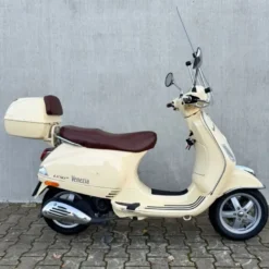 SOLD Vespa LX 50 D-343-RR