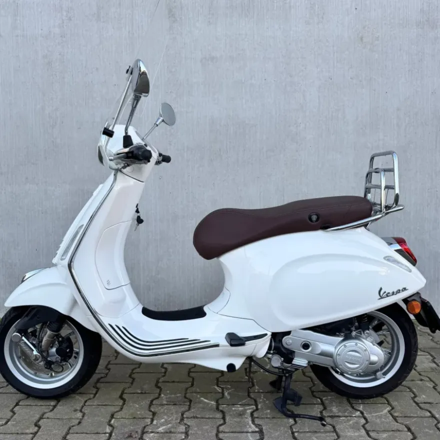 SOLD Vespa Primavera Bianco Innocente FKD-88-F