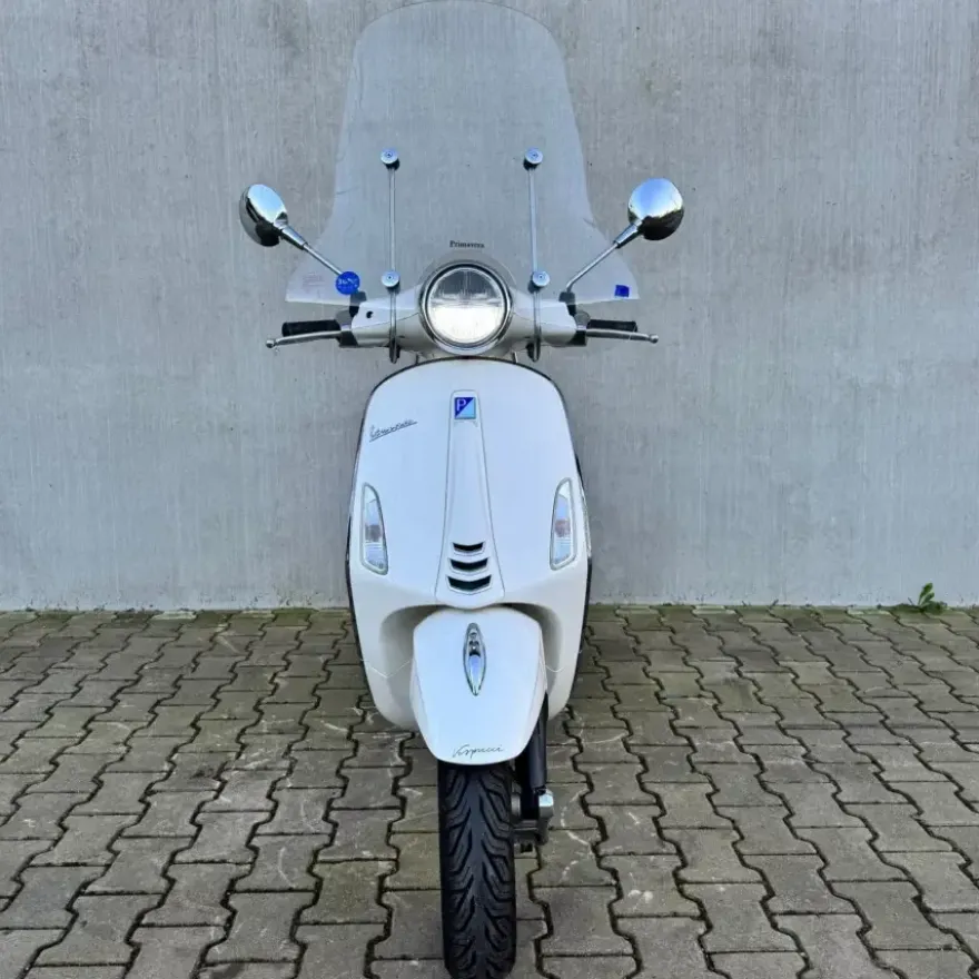 SOLD Vespa Primavera Bianco Innocente FKD-88-F