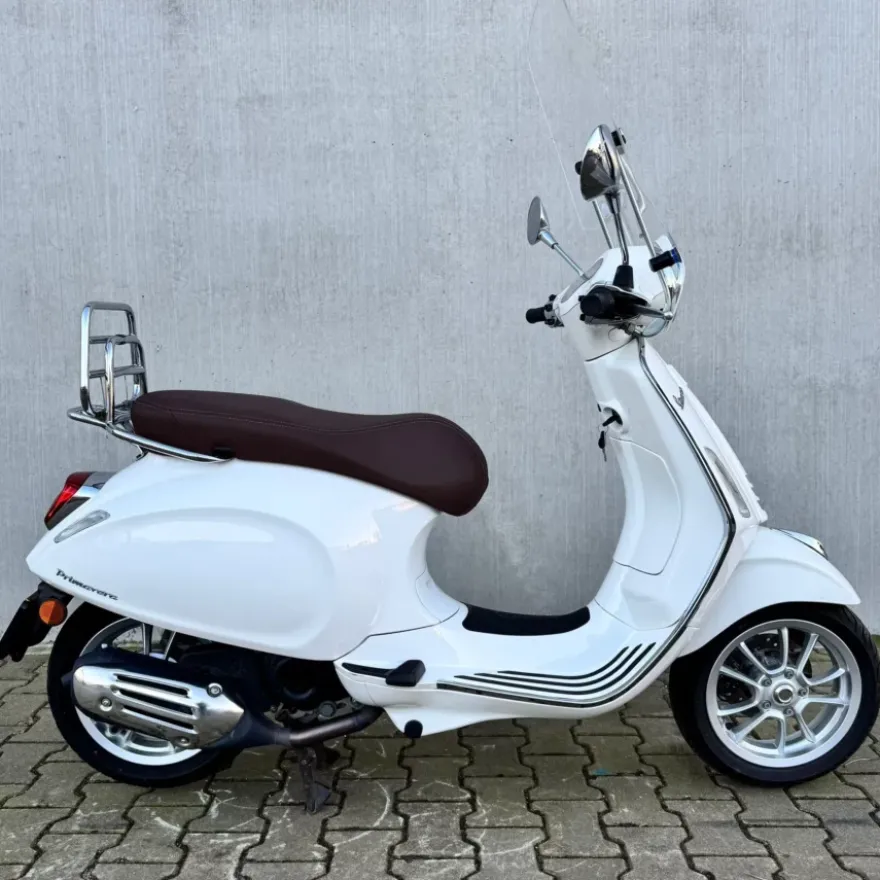 SOLD Vespa Primavera Bianco Innocente FKD-88-F