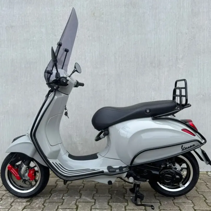 SOLD Vespa Primavera Custom Chalk Grey/Krijt Grijs FFD-48-F