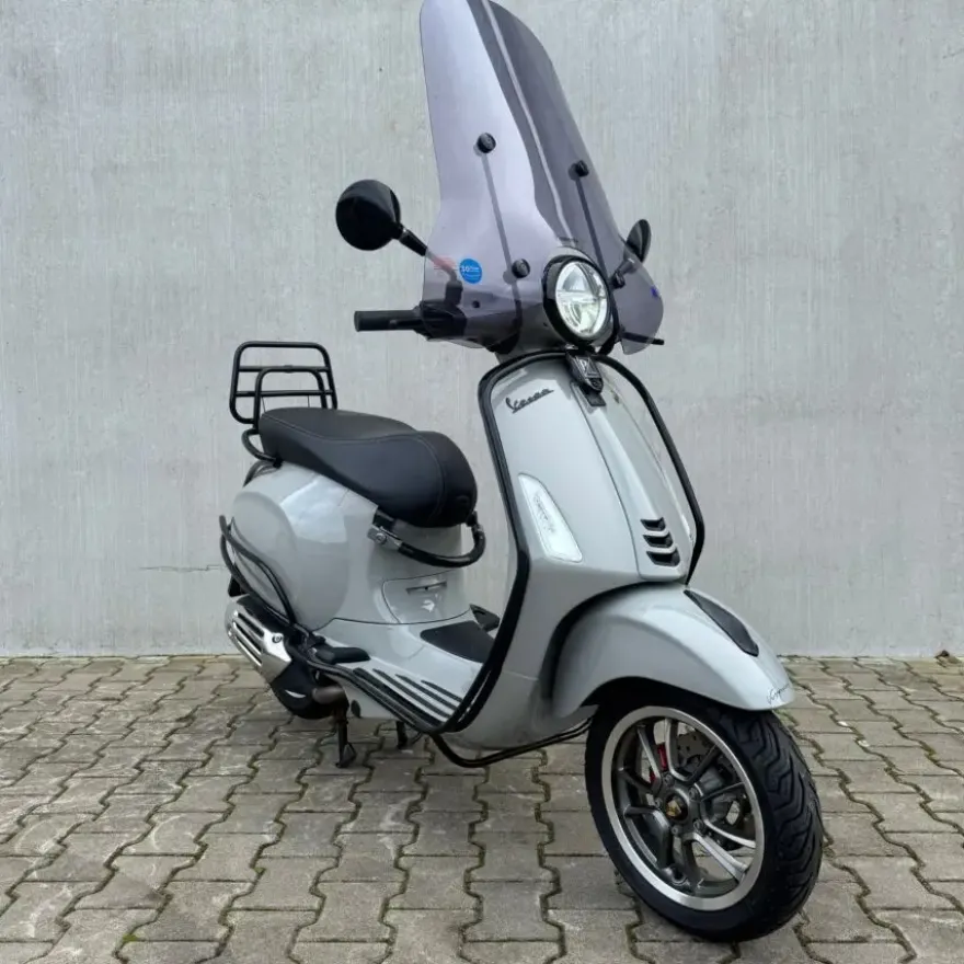 SOLD Vespa Primavera Custom Chalk Grey/Krijt Grijs FFD-48-F