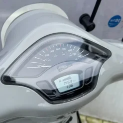 SOLD Vespa Primavera Custom Chalk Grey/Krijt Grijs FFD-48-F