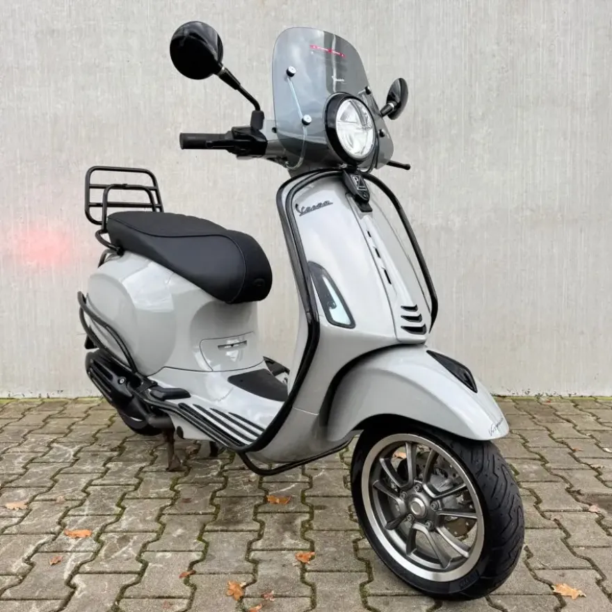 SOLD Vespa Primavera Custom Chalk Grey/Krijt Grijs FFD-52-F