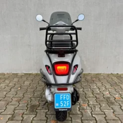 SOLD Vespa Primavera Custom Chalk Grey/Krijt Grijs FFD-52-F
