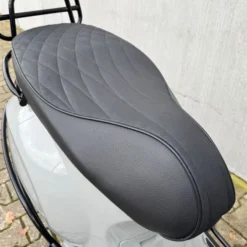 SOLD Vespa Primavera Custom Chalk Grey/Krijt Grijs FFD-52-F