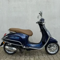 SOLD Vespa Primavera Glans Blauw FRB-32-L
