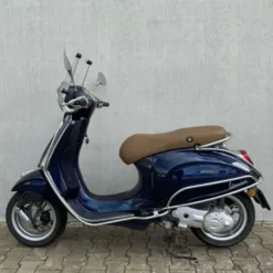 SOLD Vespa Primavera Glans Blauw FRB-32-L