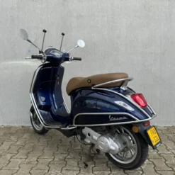 SOLD Vespa Primavera Glans Blauw FRB-32-L