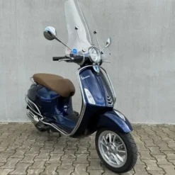 SOLD Vespa Primavera Glans Blauw FRB-32-L