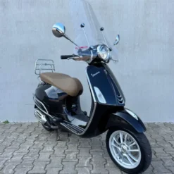 SOLD Vespa Primavera Glans zwart FJB-19-P