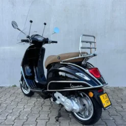 SOLD Vespa Primavera Glans zwart FJB-19-P