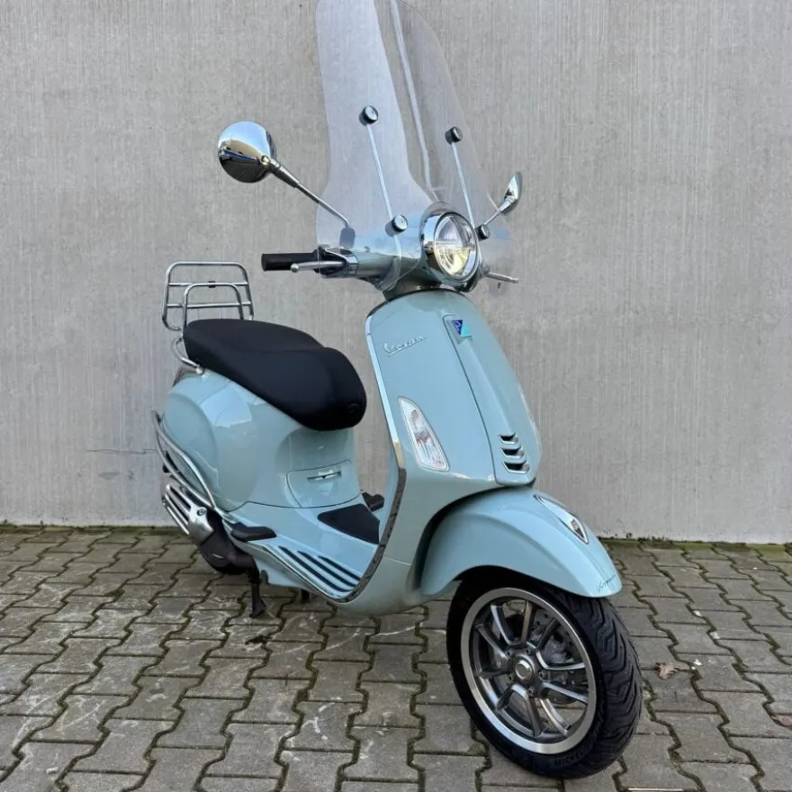 SOLD Vespa Primavera Ice Blue FHF-24-X