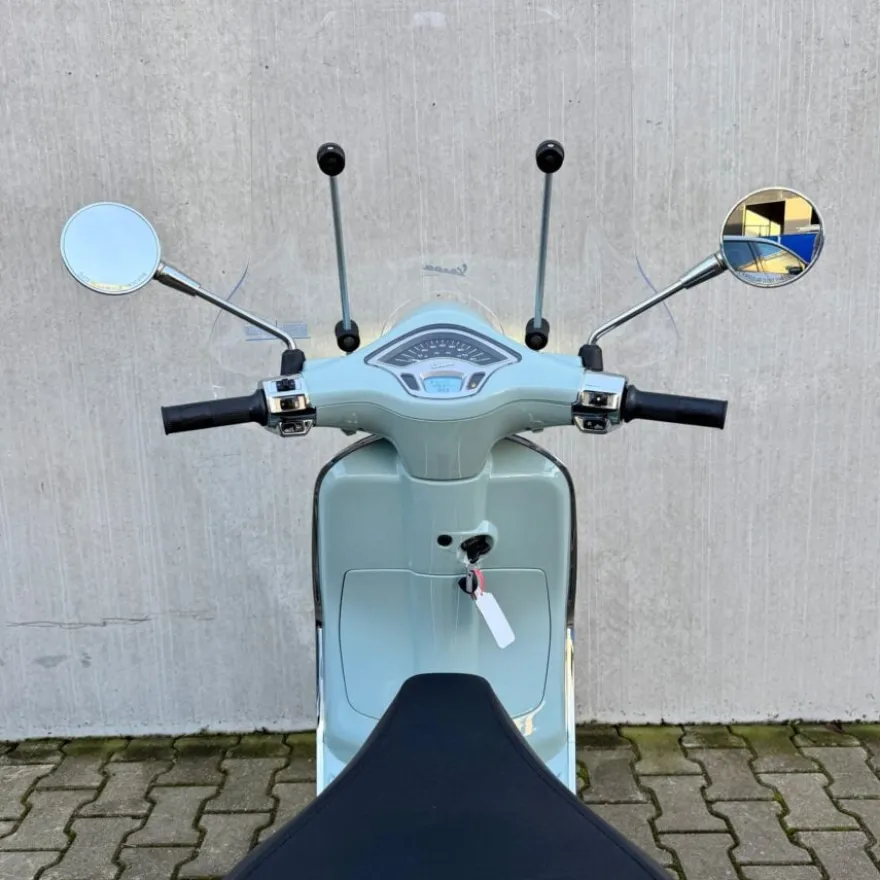 SOLD Vespa Primavera Ice Blue FHF-24-X