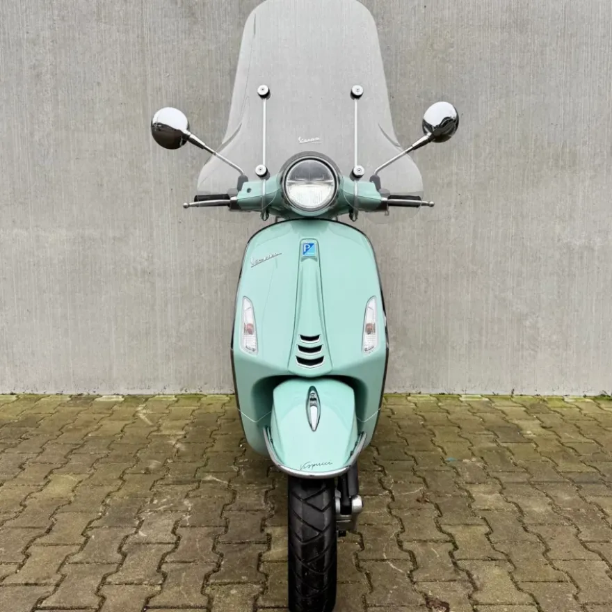 SOLD Vespa Primavera Verde Relax DTZ-74-T