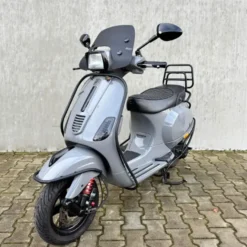 SOLD Vespa S50 2012 F-858-HP