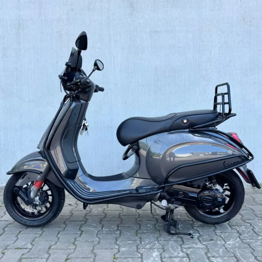 SOLD Vespa Sprint Agaat Grijs FJK-38-K