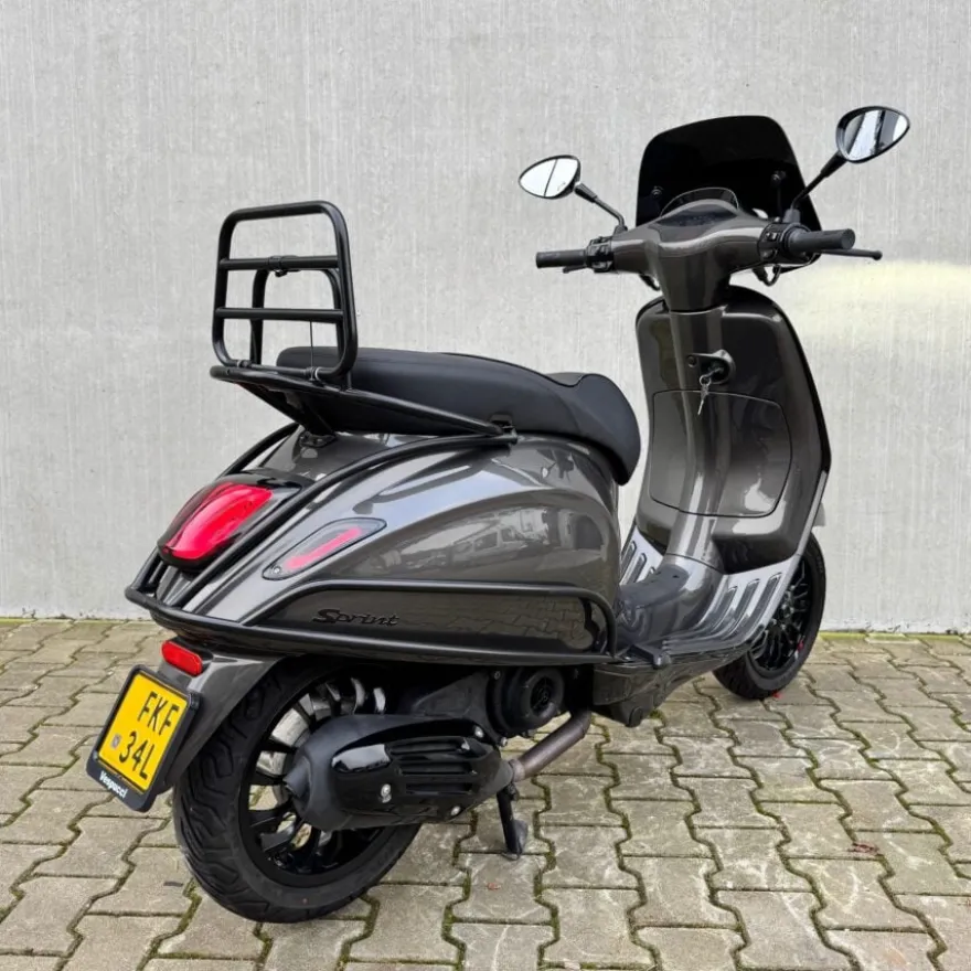 SOLD Vespa Sprint Agaat Grijs FKF-34-L