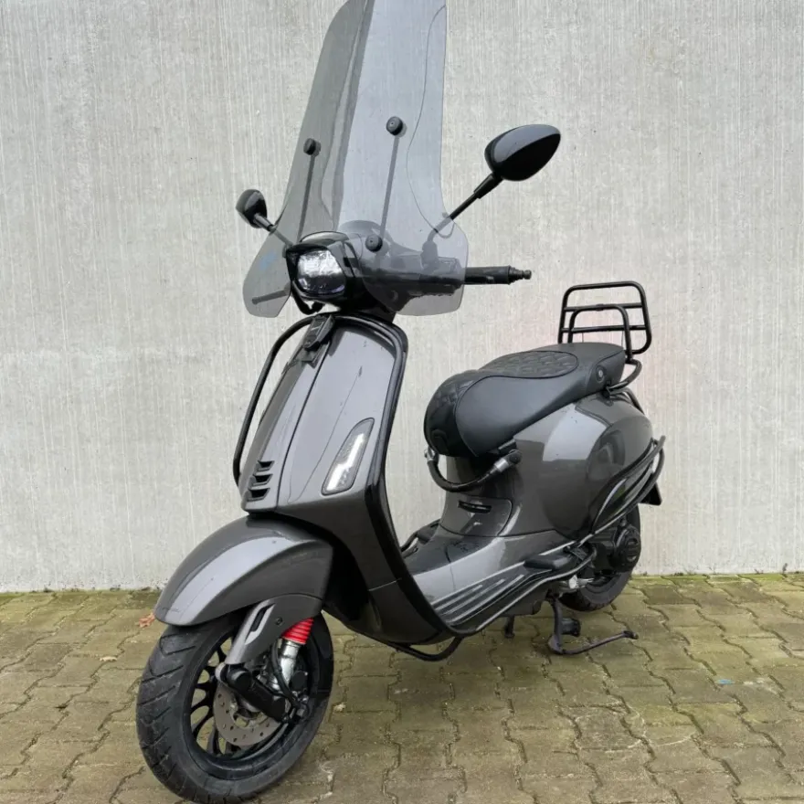 SOLD Vespa Sprint Custom Agaat Grijs FJB-08-P