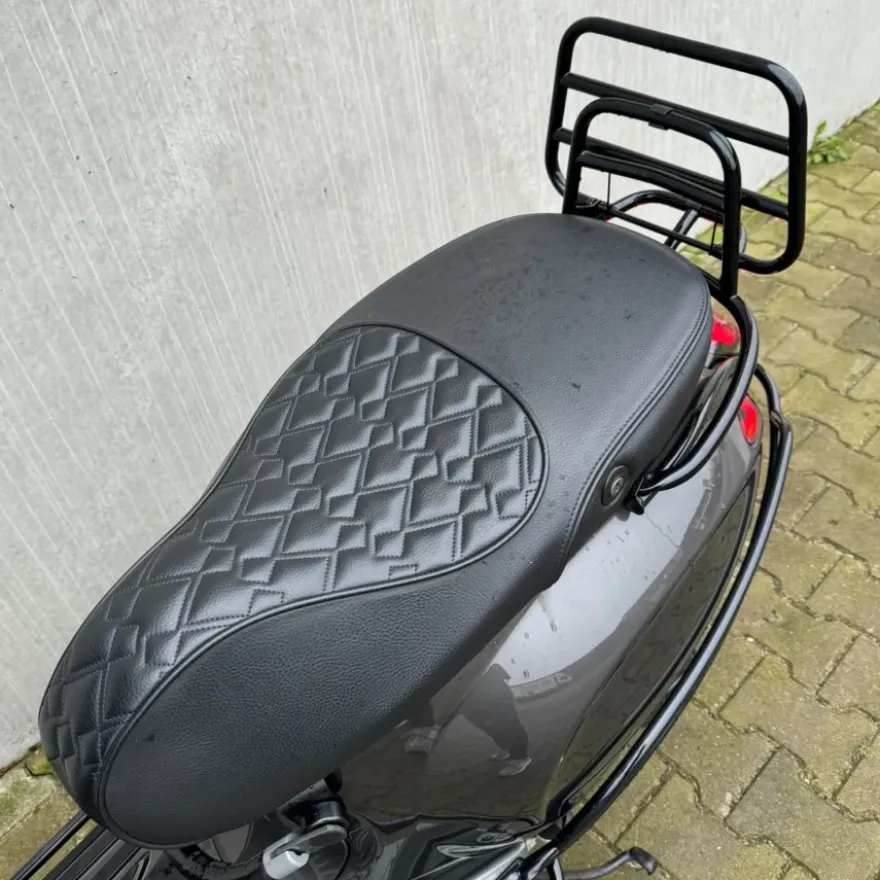 SOLD Vespa Sprint Custom Agaat Grijs FJB-08-P