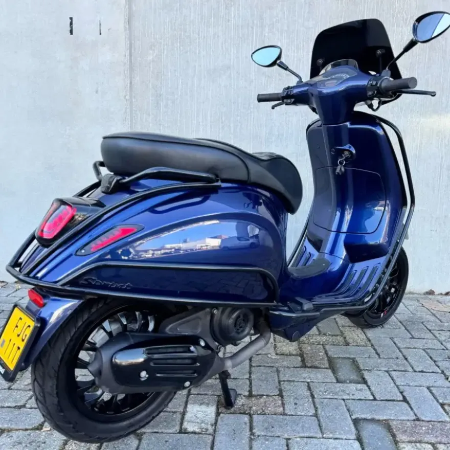 SOLD Vespa Sprint Custom Balmoral Blue FJG-11-T