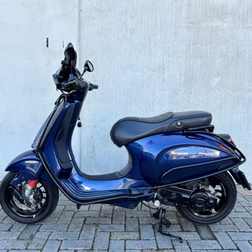 SOLD Vespa Sprint Custom Balmoral Blue FJG-11-T