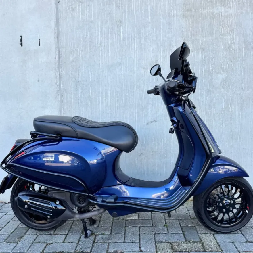 SOLD Vespa Sprint Custom Balmoral Blue FJG-11-T
