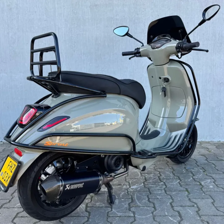 SOLD Vespa Sprint Custom Khaki Green FHZ-03-X