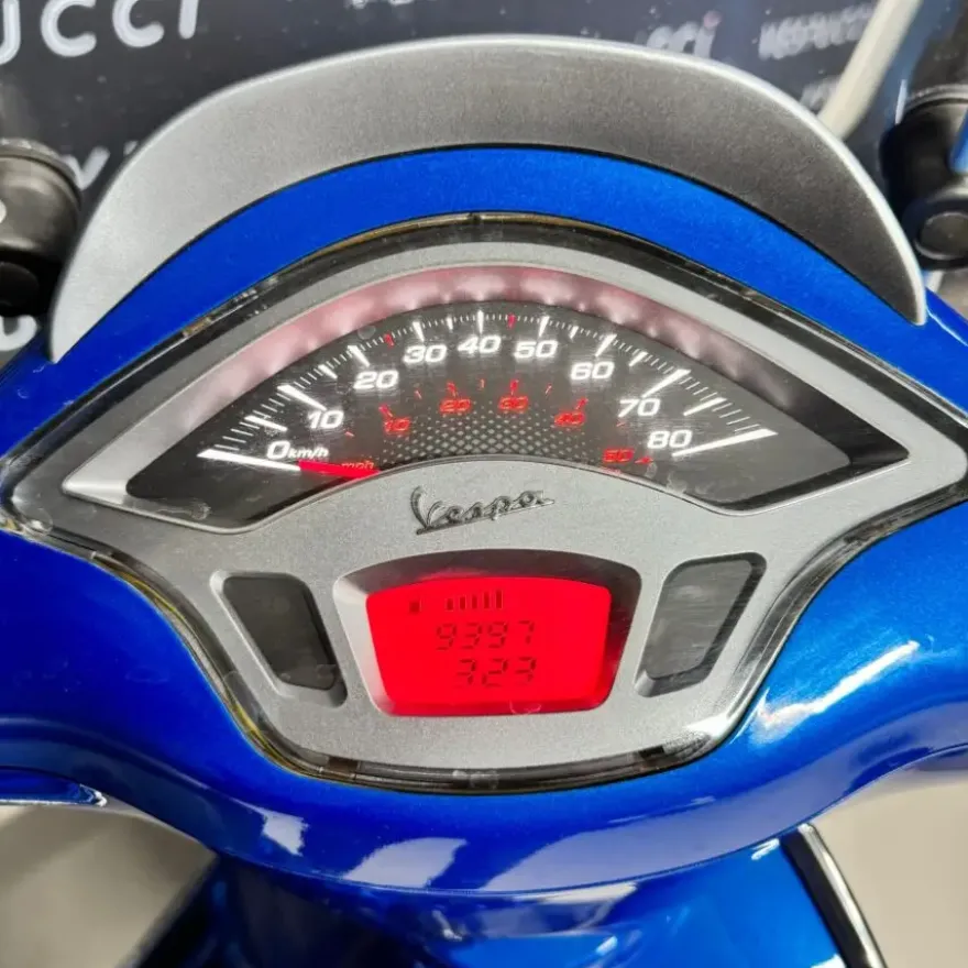 SOLD Vespa Sprint Glans Blauw F-364-ZG