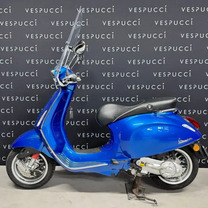 SOLD Vespa Sprint Glans Blauw F-364-ZG