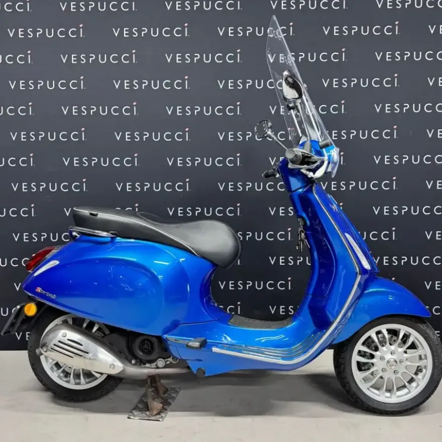 SOLD Vespa Sprint Glans Blauw F-364-ZG