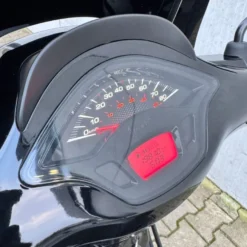 SOLD Vespa Sprint Glans Zwart DLH-72-V