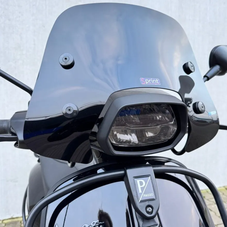 SOLD Vespa Sprint Glans Zwart DLH-72-V