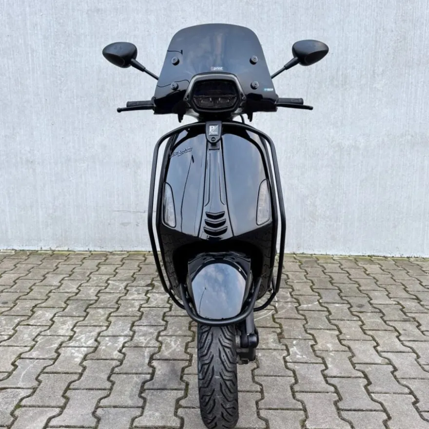SOLD Vespa Sprint Glans Zwart DLH-72-V