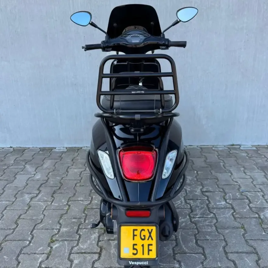 SOLD Vespa Sprint Glans Zwart FGX-51-F 3749