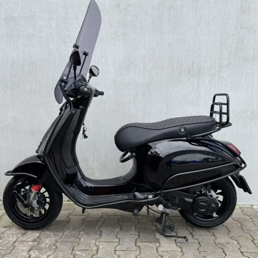 SOLD Vespa Sprint Glans Zwart DRR-75-B