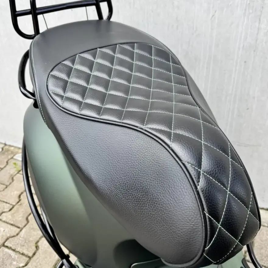 SOLD Vespa Sprint Mat Groen FGT-99-X