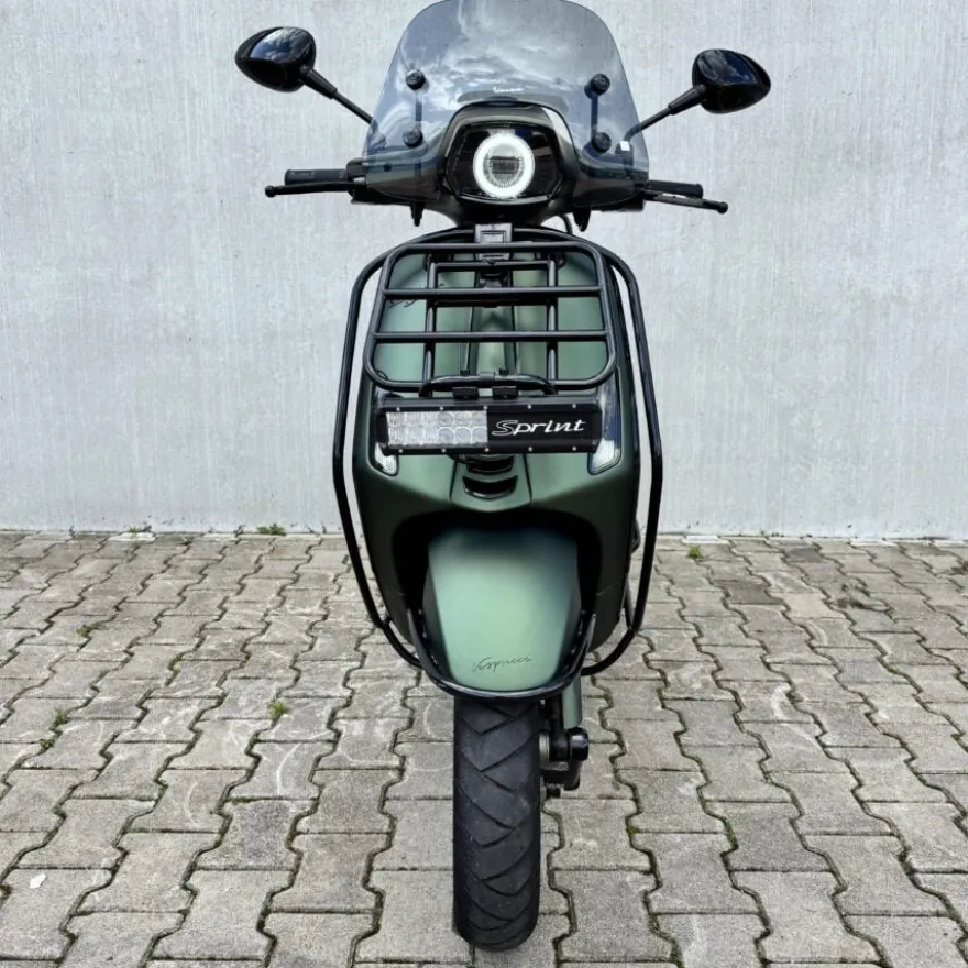 SOLD Vespa Sprint Mat Groen FGT-99-X
