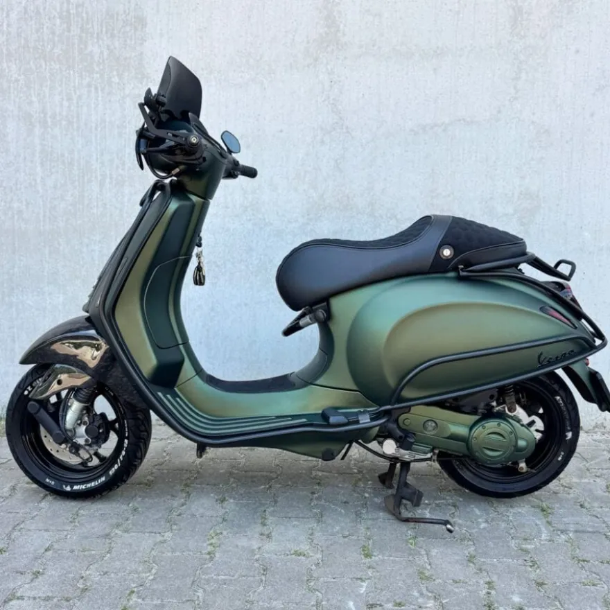 SOLD Vespa Sprint Matt Green/Carbon FFG-55-L
