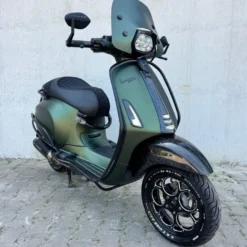 SOLD Vespa Sprint Matt Green/Carbon FFG-55-L